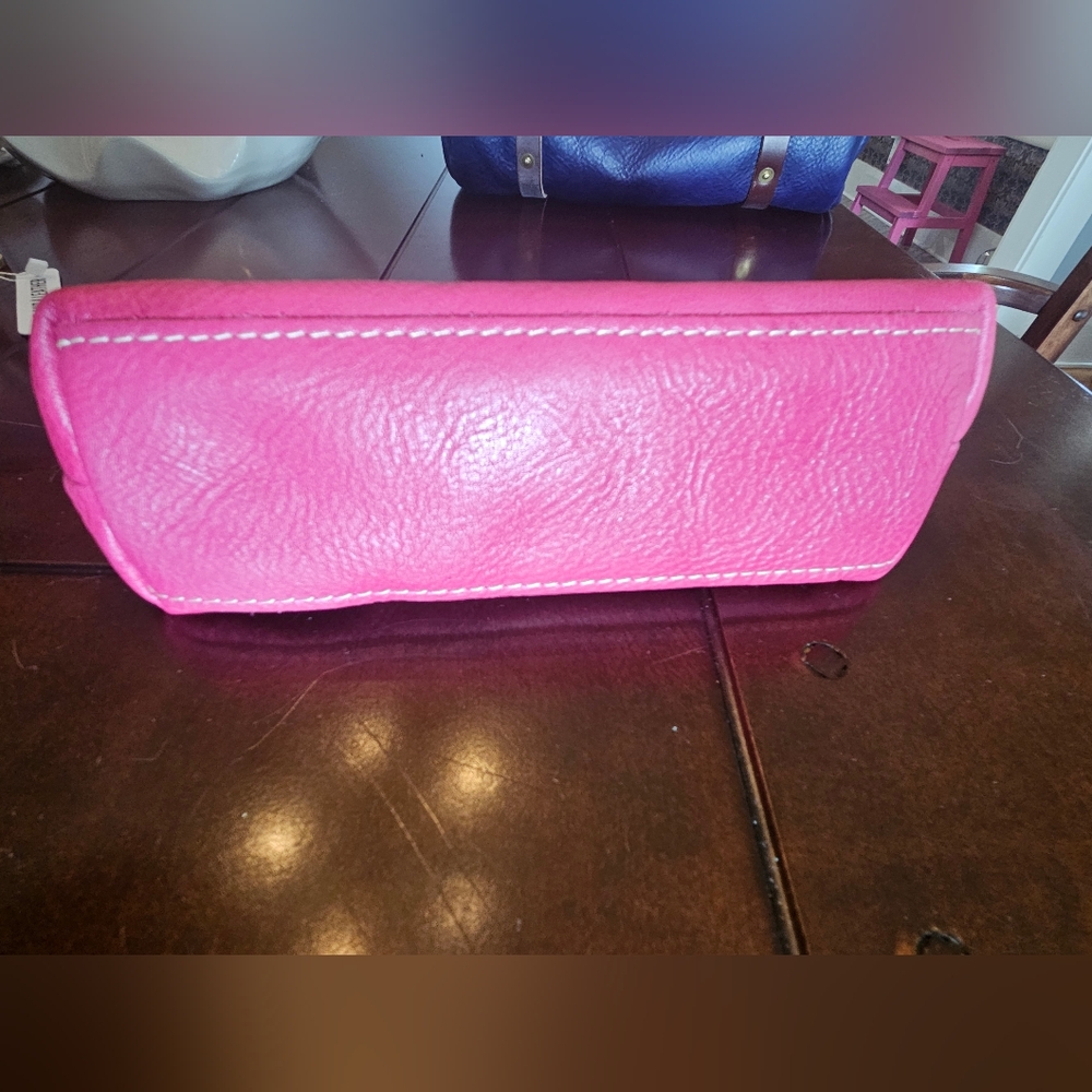 Portland Leather Accessories Pouch - Picture 2 of 3